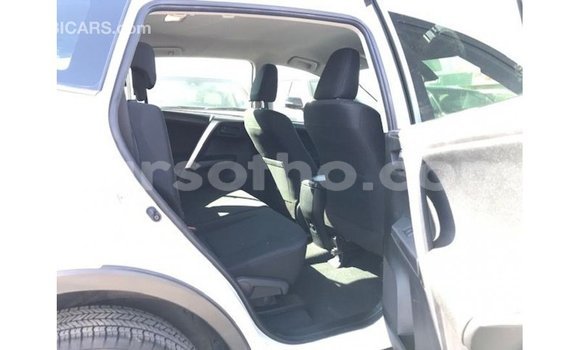 Buy Import Toyota 4Runner White Car in Import - Dubai in Maseru Buy Import Toyota 4Runner White Car in Import - Dubai in Maseru