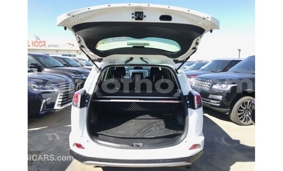 Buy Import Toyota 4Runner White Car in Import - Dubai in Maseru Buy Import Toyota 4Runner White Car in Import - Dubai in Maseru