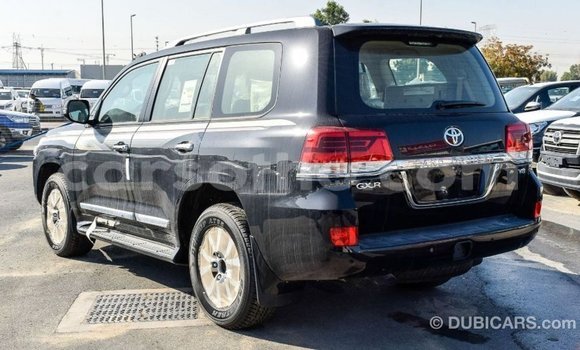 Buy Import Toyota Land Cruiser Black Car in Import - Dubai in Maseru Buy Import Toyota Land Cruiser Black Car in Import - Dubai in Maseru