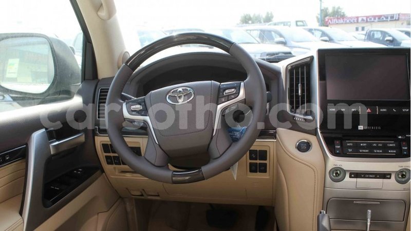 Big with watermark toyota hilux maseru import dubai 16907