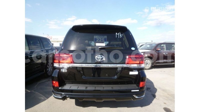 Big with watermark toyota land cruiser maseru import dubai 16909