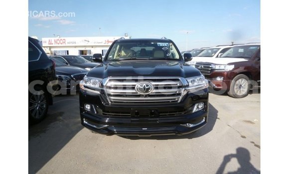 Sayi Imported Toyota Land Cruiser Black Mota in Import - Dubai a Maseru Sayi Imported Toyota Land Cruiser Black Mota in Import - Dubai a Maseru