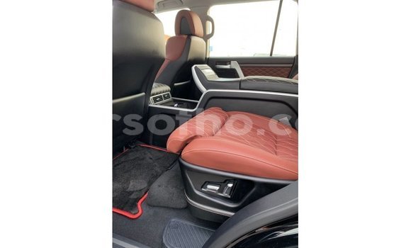 Buy Import Toyota Land Cruiser Black Car in Import - Dubai in Maseru Buy Import Toyota Land Cruiser Black Car in Import - Dubai in Maseru