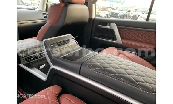 Buy Import Toyota Land Cruiser Black Car in Import - Dubai in Maseru Buy Import Toyota Land Cruiser Black Car in Import - Dubai in Maseru