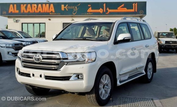Buy Import Toyota Land Cruiser White Car in Import - Dubai in Maseru Buy Import Toyota Land Cruiser White Car in Import - Dubai in Maseru