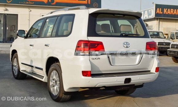 Buy Import Toyota Land Cruiser White Car in Import - Dubai in Maseru Buy Import Toyota Land Cruiser White Car in Import - Dubai in Maseru