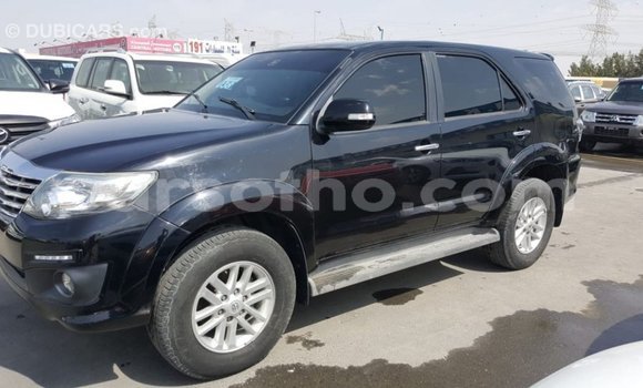 Sayi Imported Toyota Fortuner Black Mota in Import - Dubai a Maseru Sayi Imported Toyota Fortuner Black Mota in Import - Dubai a Maseru