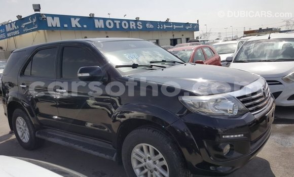 Sayi Imported Toyota Fortuner Black Mota in Import - Dubai a Maseru Sayi Imported Toyota Fortuner Black Mota in Import - Dubai a Maseru