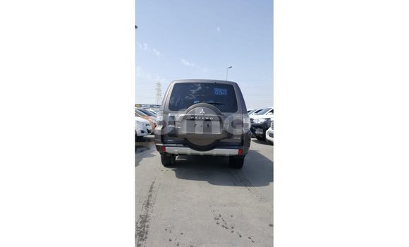 Sayi Imported Mitsubishi Pajero Brown Mota in Import - Dubai a Maseru Sayi Imported Mitsubishi Pajero Brown Mota in Import - Dubai a Maseru