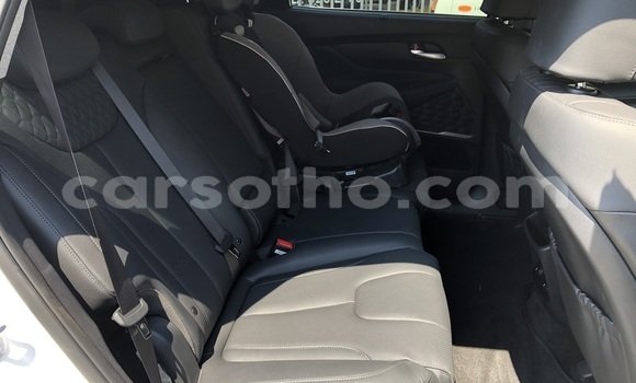 Acheter Occasion Voiture Hyundai Santa Fe Blanc à Mokhotlong, Berea Acheter Occasion Voiture Hyundai Santa Fe Blanc à Mokhotlong, Berea