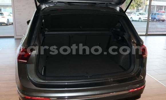 Sayi Na hannu Volkswagen Tiguan Silver Mota in Maseru a Maseru Sayi Na hannu Volkswagen Tiguan Silver Mota in Maseru a Maseru