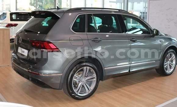 Sayi Na hannu Volkswagen Tiguan Silver Mota in Maseru a Maseru Sayi Na hannu Volkswagen Tiguan Silver Mota in Maseru a Maseru