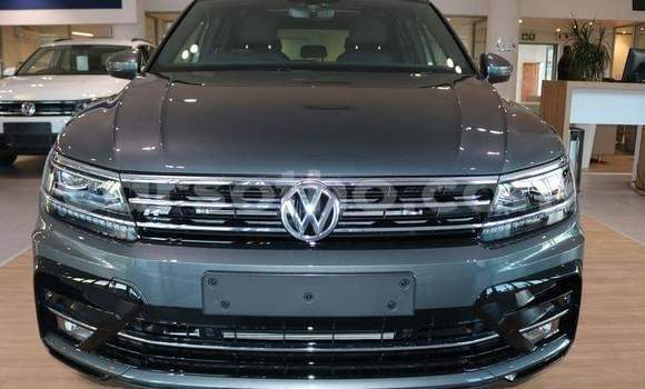 Sayi Na hannu Volkswagen Tiguan Silver Mota in Maseru a Maseru Sayi Na hannu Volkswagen Tiguan Silver Mota in Maseru a Maseru