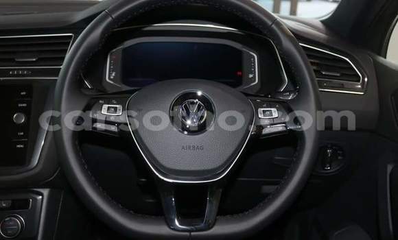 Sayi Na hannu Volkswagen Tiguan Silver Mota in Maseru a Maseru Sayi Na hannu Volkswagen Tiguan Silver Mota in Maseru a Maseru