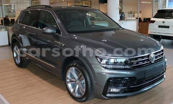 اشتري مستعمل Volkswagen Tiguan Silver سيارة في Maseru في Maseru اشتري مستعمل Volkswagen Tiguan Silver سيارة في Maseru في Maseru