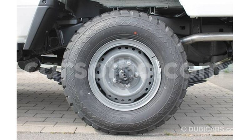 Big with watermark toyota land cruiser maseru import dubai 16935