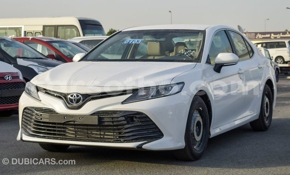 Sayi Imported Toyota Camry White Mota in Import - Dubai a Maseru Sayi Imported Toyota Camry White Mota in Import - Dubai a Maseru