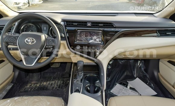 Sayi Imported Toyota Camry White Mota in Import - Dubai a Maseru Sayi Imported Toyota Camry White Mota in Import - Dubai a Maseru