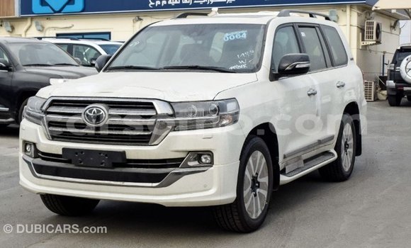 اشتري Imported Toyota Land Cruiser White سيارة في Import - Dubai في Maseru اشتري Imported Toyota Land Cruiser White سيارة في Import - Dubai في Maseru