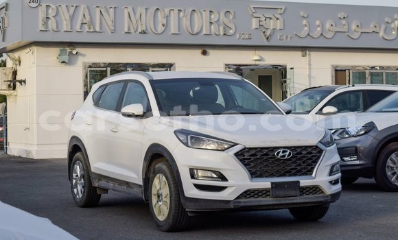Sayi Imported Hyundai Tucson White Mota in Import - Dubai a Maseru Sayi Imported Hyundai Tucson White Mota in Import - Dubai a Maseru