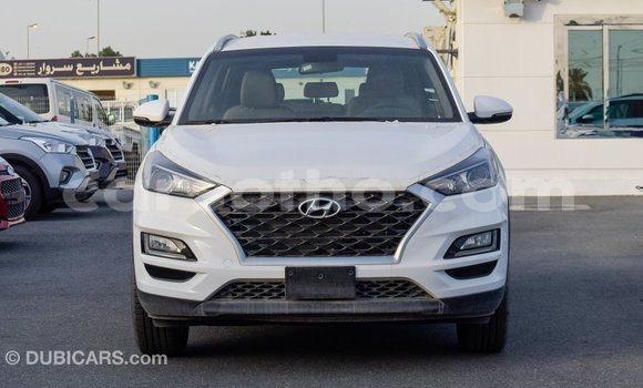 Sayi Imported Hyundai Tucson White Mota in Import - Dubai a Maseru Sayi Imported Hyundai Tucson White Mota in Import - Dubai a Maseru