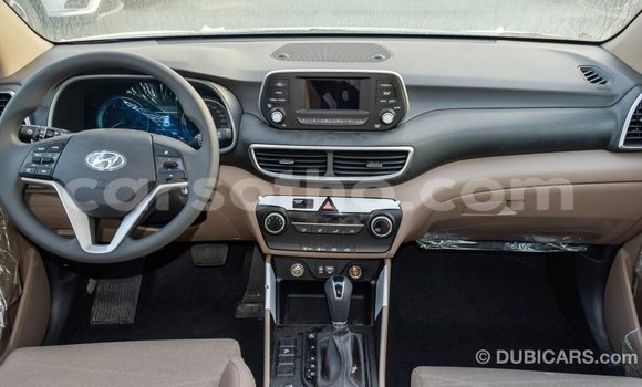 Sayi Imported Hyundai Tucson White Mota in Import - Dubai a Maseru Sayi Imported Hyundai Tucson White Mota in Import - Dubai a Maseru