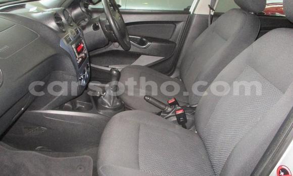 Sayi Na hannu Ford Ikon Silver Mota in Maseru a Maseru Sayi Na hannu Ford Ikon Silver Mota in Maseru a Maseru