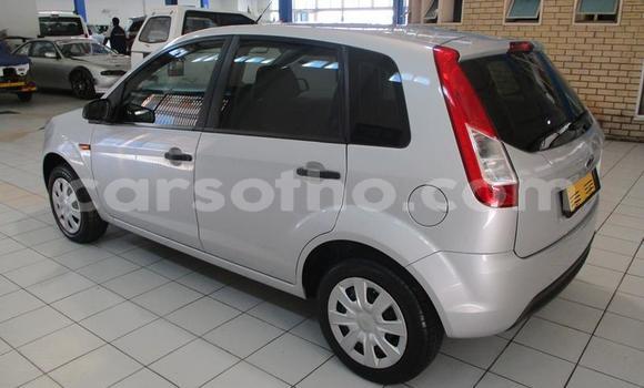Sayi Na hannu Ford Ikon Silver Mota in Maseru a Maseru Sayi Na hannu Ford Ikon Silver Mota in Maseru a Maseru