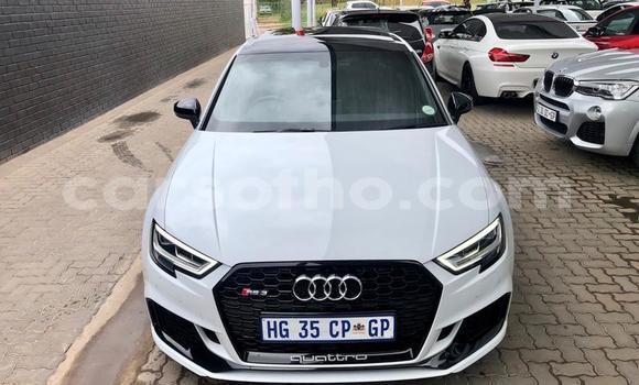 Sayi Na hannu Audi RS3 White Mota in Maseru a Maseru Sayi Na hannu Audi RS3 White Mota in Maseru a Maseru