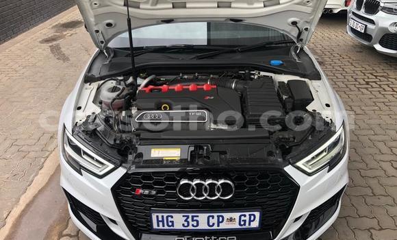 Sayi Na hannu Audi RS3 White Mota in Maseru a Maseru Sayi Na hannu Audi RS3 White Mota in Maseru a Maseru