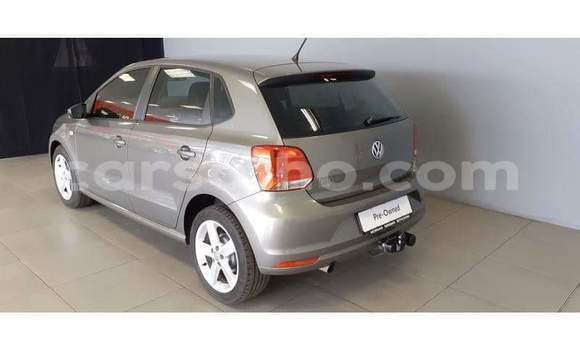 Sayi Na hannu Volkswagen Polo Silver Mota in Maseru a Maseru Sayi Na hannu Volkswagen Polo Silver Mota in Maseru a Maseru