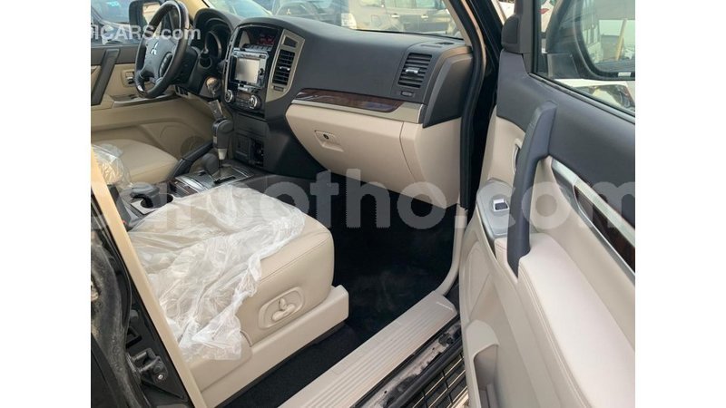 Big with watermark mitsubishi pajero maseru import dubai 16962