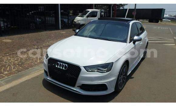 Acheter Occasion Voiture Audi RS3 Blanc à Maseru, Maseru Acheter Occasion Voiture Audi RS3 Blanc à Maseru, Maseru