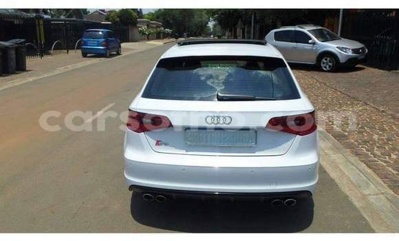 Acheter Occasion Voiture Audi RS3 Blanc à Maseru, Maseru Acheter Occasion Voiture Audi RS3 Blanc à Maseru, Maseru