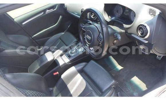 Acheter Occasion Voiture Audi RS3 Blanc à Maseru, Maseru Acheter Occasion Voiture Audi RS3 Blanc à Maseru, Maseru