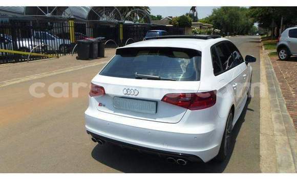 Acheter Occasion Voiture Audi RS3 Blanc à Maseru, Maseru Acheter Occasion Voiture Audi RS3 Blanc à Maseru, Maseru