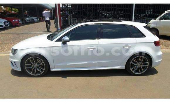 Acheter Occasion Voiture Audi RS3 Blanc à Maseru, Maseru Acheter Occasion Voiture Audi RS3 Blanc à Maseru, Maseru