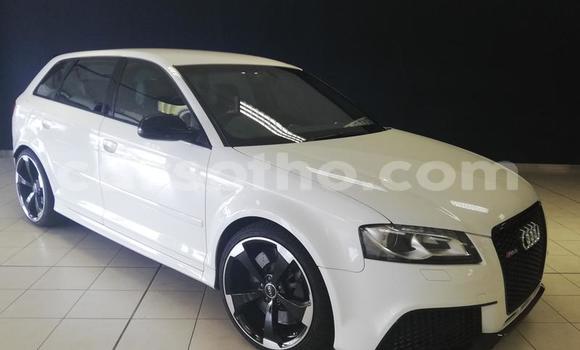 اشتري مستعمل Audi RS3 White سيارة في Hlotse في Leribe اشتري مستعمل Audi RS3 White سيارة في Hlotse في Leribe