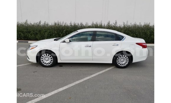 Sayi Imported Nissan Altima White Mota in Import - Dubai a Maseru Sayi Imported Nissan Altima White Mota in Import - Dubai a Maseru