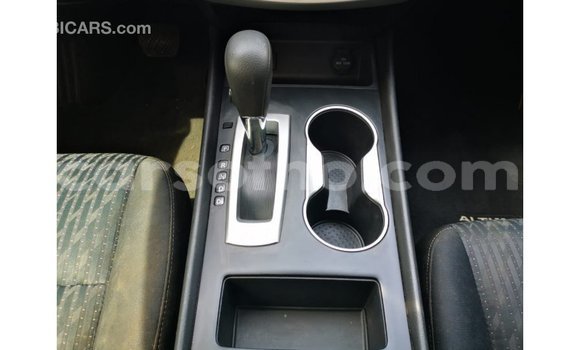 Acheter Import Voiture Nissan Altima Noir à Import - Dubai, Maseru Acheter Import Voiture Nissan Altima Noir à Import - Dubai, Maseru