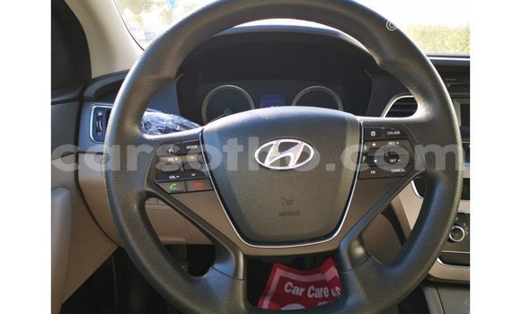 Sayi Imported Hyundai Sonata White Mota in Import - Dubai a Maseru Sayi Imported Hyundai Sonata White Mota in Import - Dubai a Maseru