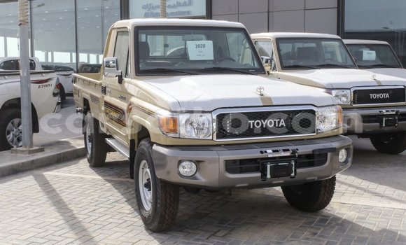 اشتري Imported Toyota Land Cruiser Beige سيارة في Import - Dubai في Maseru اشتري Imported Toyota Land Cruiser Beige سيارة في Import - Dubai في Maseru