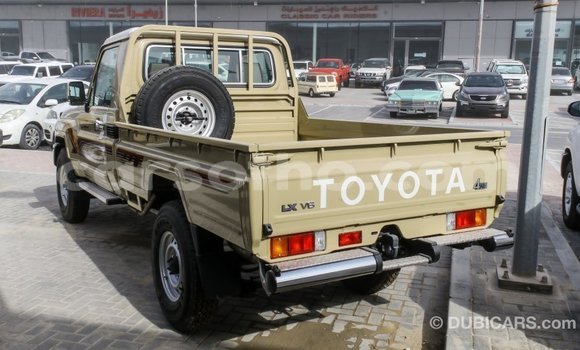 اشتري Imported Toyota Land Cruiser Beige سيارة في Import - Dubai في Maseru اشتري Imported Toyota Land Cruiser Beige سيارة في Import - Dubai في Maseru