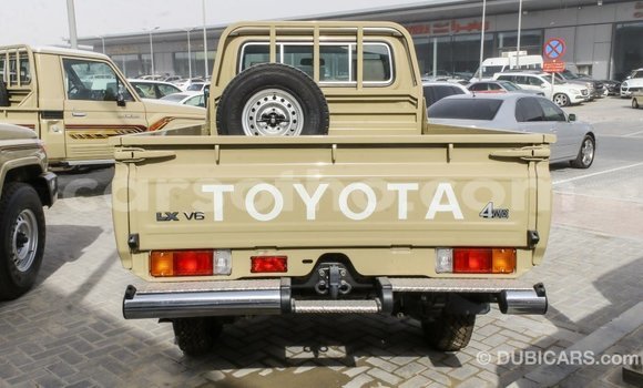 اشتري Imported Toyota Land Cruiser Beige سيارة في Import - Dubai في Maseru اشتري Imported Toyota Land Cruiser Beige سيارة في Import - Dubai في Maseru