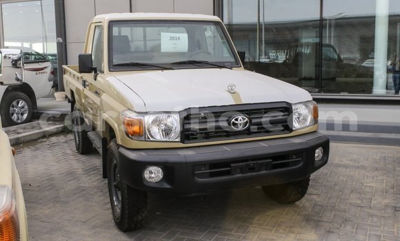 اشتري Imported Toyota Land Cruiser Beige سيارة في Import - Dubai في Maseru اشتري Imported Toyota Land Cruiser Beige سيارة في Import - Dubai في Maseru