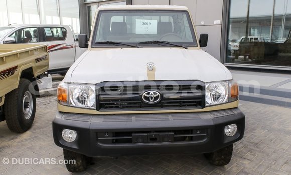 اشتري Imported Toyota Land Cruiser Beige سيارة في Import - Dubai في Maseru اشتري Imported Toyota Land Cruiser Beige سيارة في Import - Dubai في Maseru