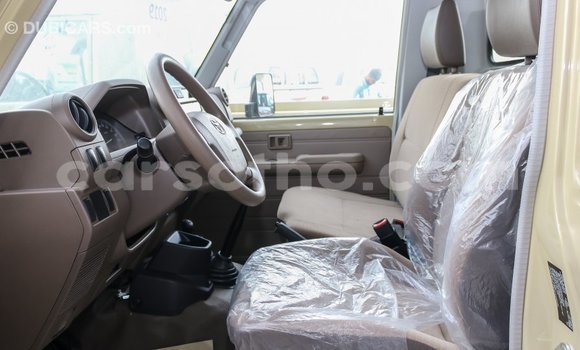 اشتري Imported Toyota Land Cruiser Beige سيارة في Import - Dubai في Maseru اشتري Imported Toyota Land Cruiser Beige سيارة في Import - Dubai في Maseru