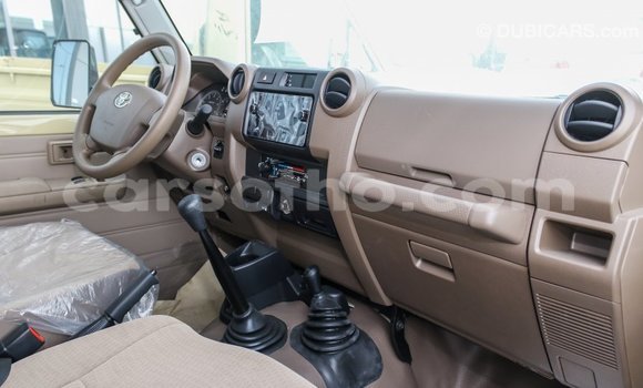 اشتري Imported Toyota Land Cruiser Beige سيارة في Import - Dubai في Maseru اشتري Imported Toyota Land Cruiser Beige سيارة في Import - Dubai في Maseru