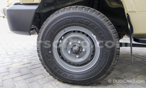 اشتري Imported Toyota Land Cruiser Beige سيارة في Import - Dubai في Maseru اشتري Imported Toyota Land Cruiser Beige سيارة في Import - Dubai في Maseru