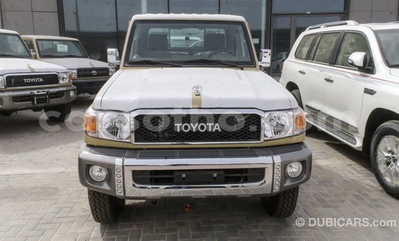 اشتري Imported Toyota Land Cruiser Beige سيارة في Import - Dubai في Maseru اشتري Imported Toyota Land Cruiser Beige سيارة في Import - Dubai في Maseru